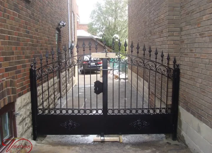 WROUGHT-IRON-GATES-1059